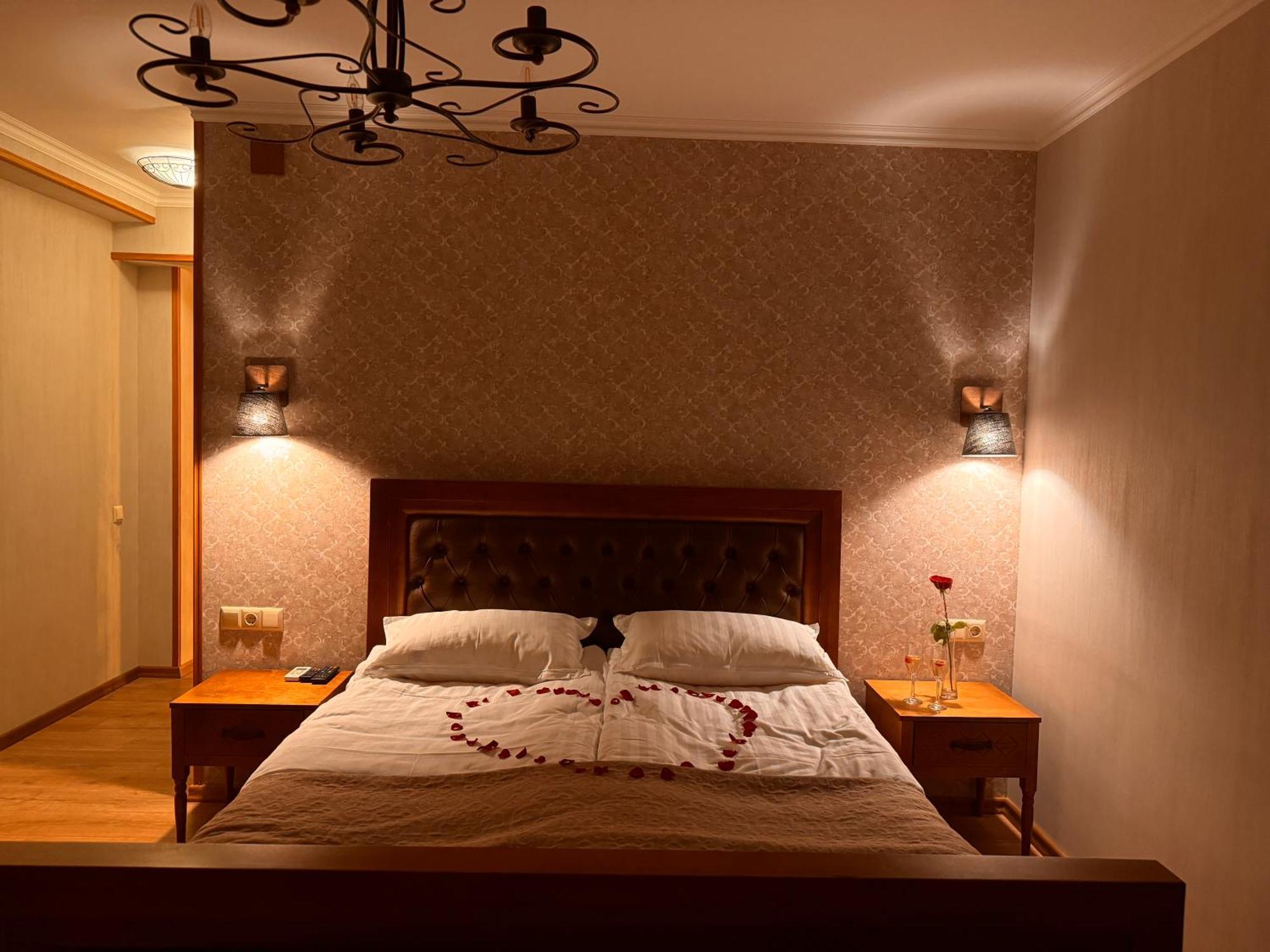 Vinoodor - Ვინოოდორ Hotel Telavi Eksteriør billede